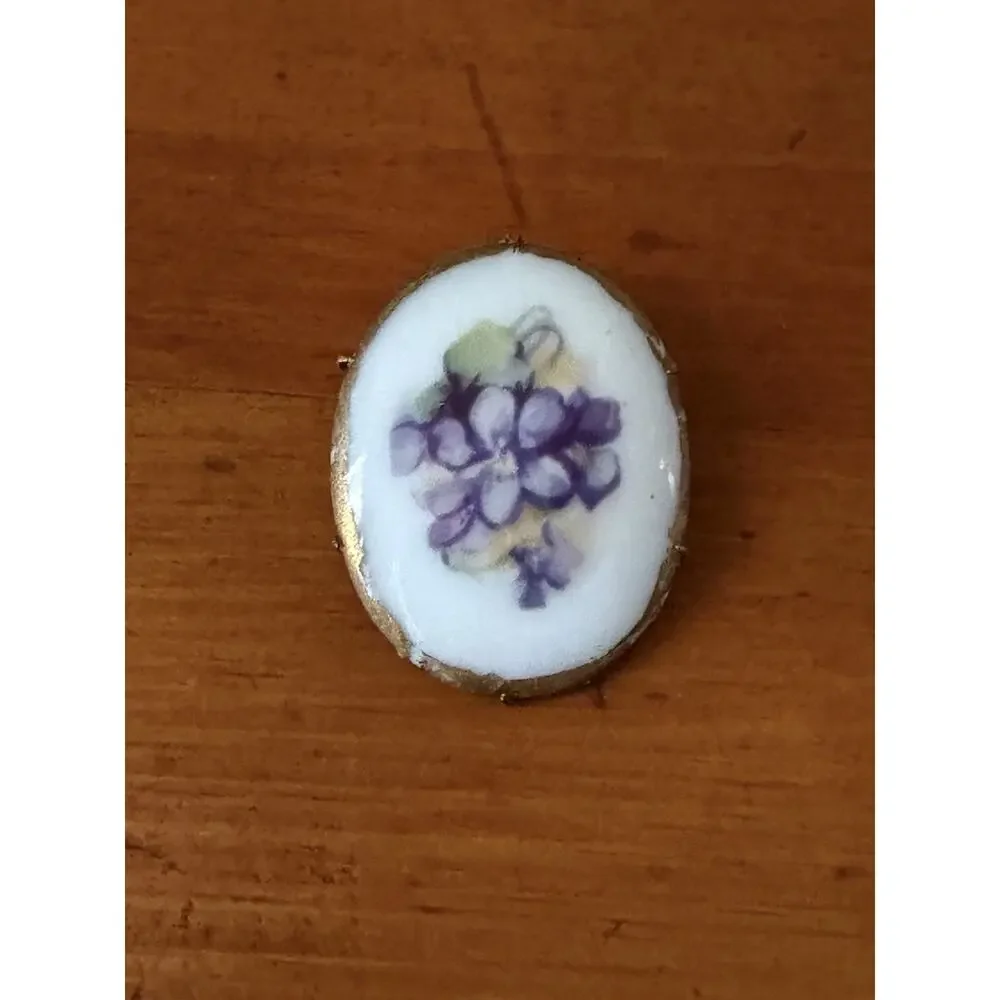 Vintage Hand Painted Porcelain Violets Brooch Gold Tone Frame Cream Green